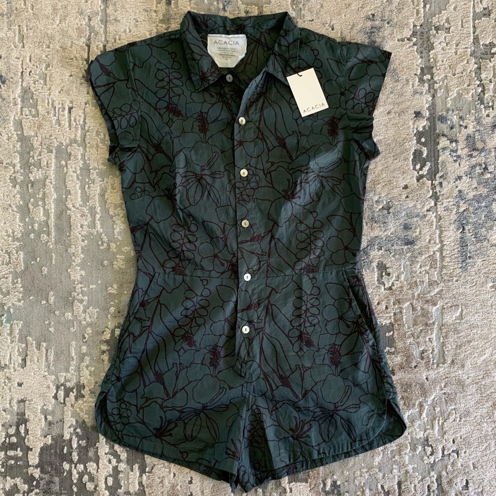 NWT Acacia Roma in Paradise